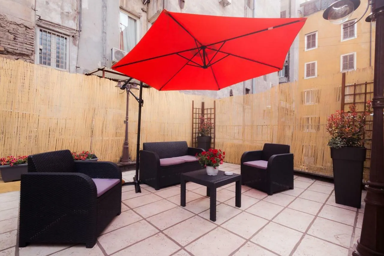 Leonina 75 Holidays Rome Apartment