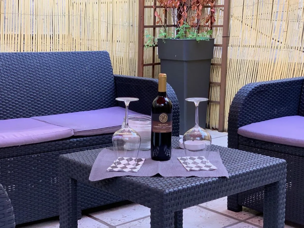 Leonina 75 Holidays Rome Apartment